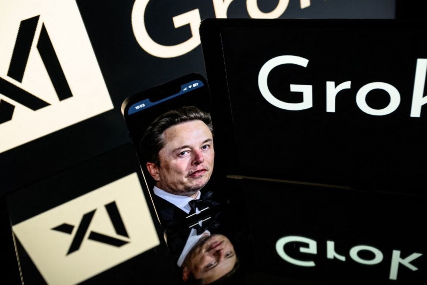 Perchè la madre di uno dei figli di Musk ha fatto causa a xAI