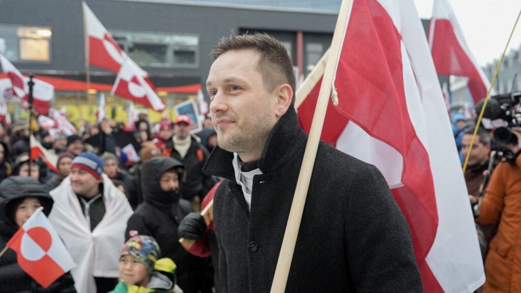 Il capo del governo della Groenlandia Jens-Frederik Nielsen