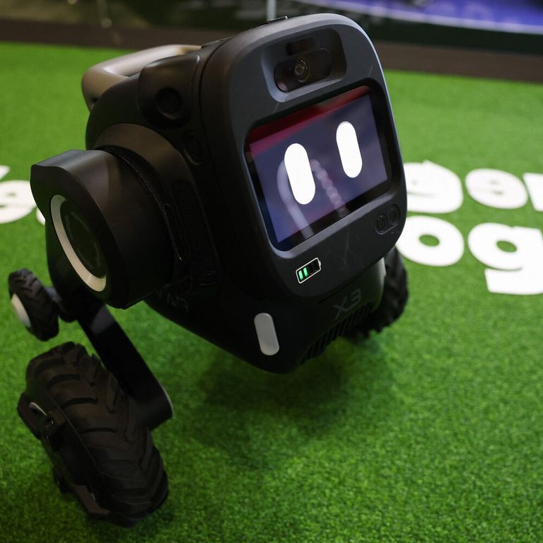 Un robot da compagnia presentato al CES 2026