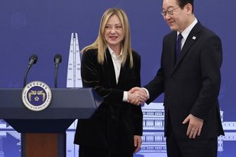 Giorgia Meloni e il presidente sudcoreano Lee Jae Myung