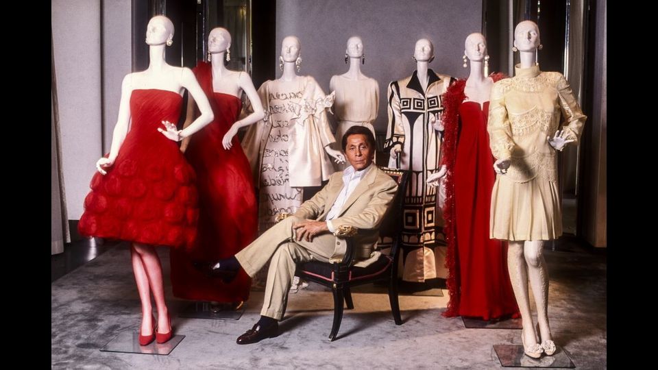 Valentino nel suo Atelier