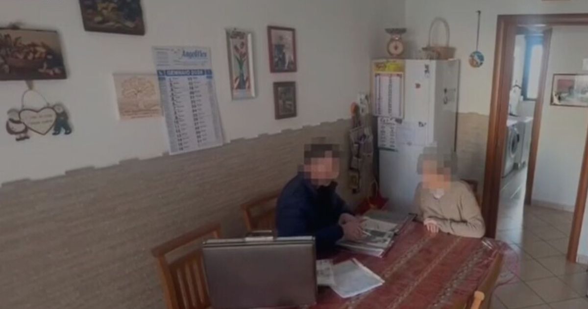Truffe porta a porta agli anziani: finanziamenti imposti e prodotti scadenti a prezzi gonfiati