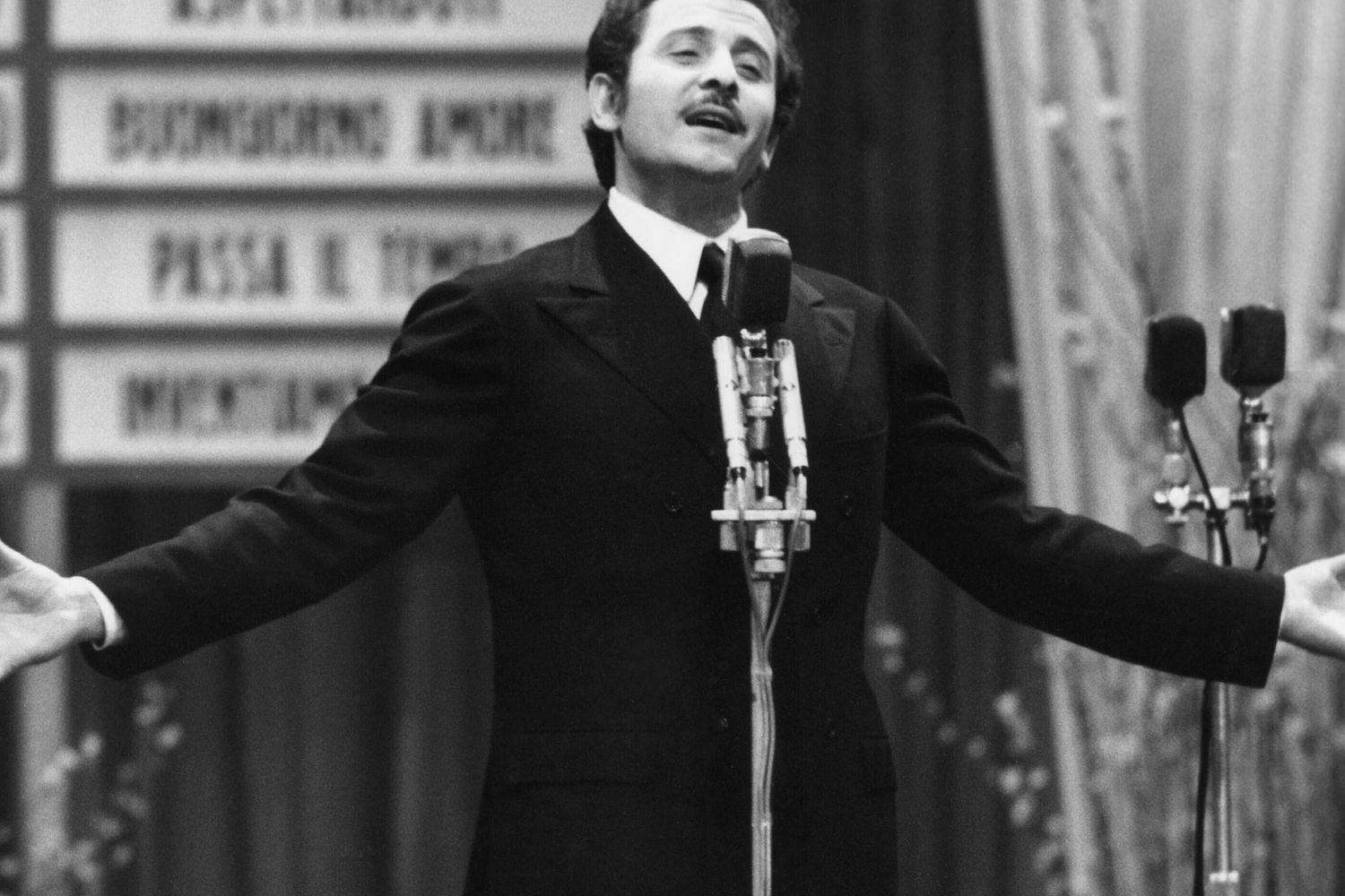 Domenico Modugno nel 1964&nbsp;