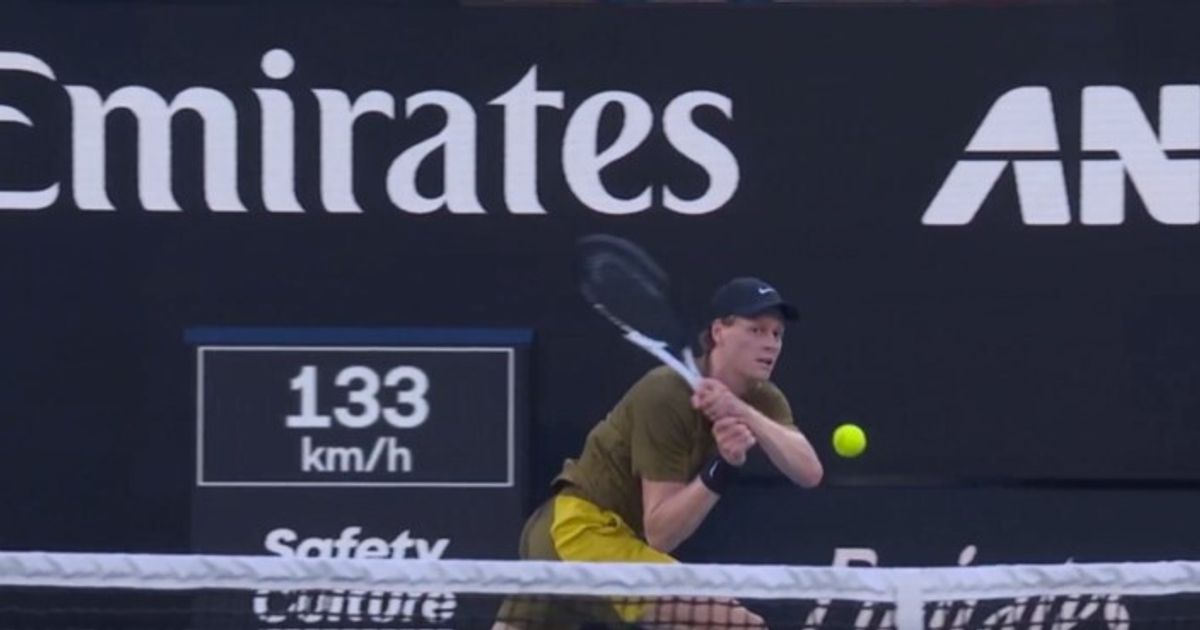 Australian Open, Sinner schianta Gaston. Sarà derby Musetti Sonego