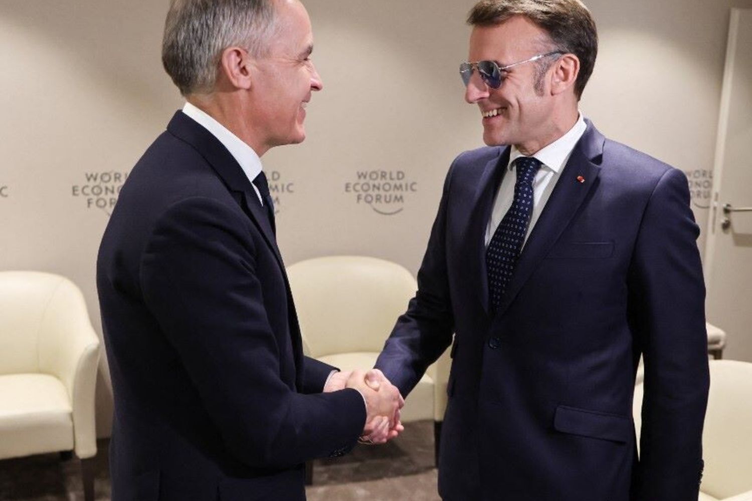 Macron e Carney a Davos