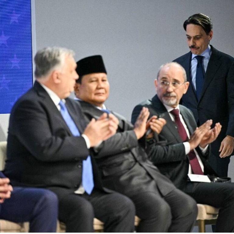 Il Ministro degli Esteri saudita, il Principe Faisal bin Farhan al-Saud, arriva per partecipare alla riunione del "Board of Peace"