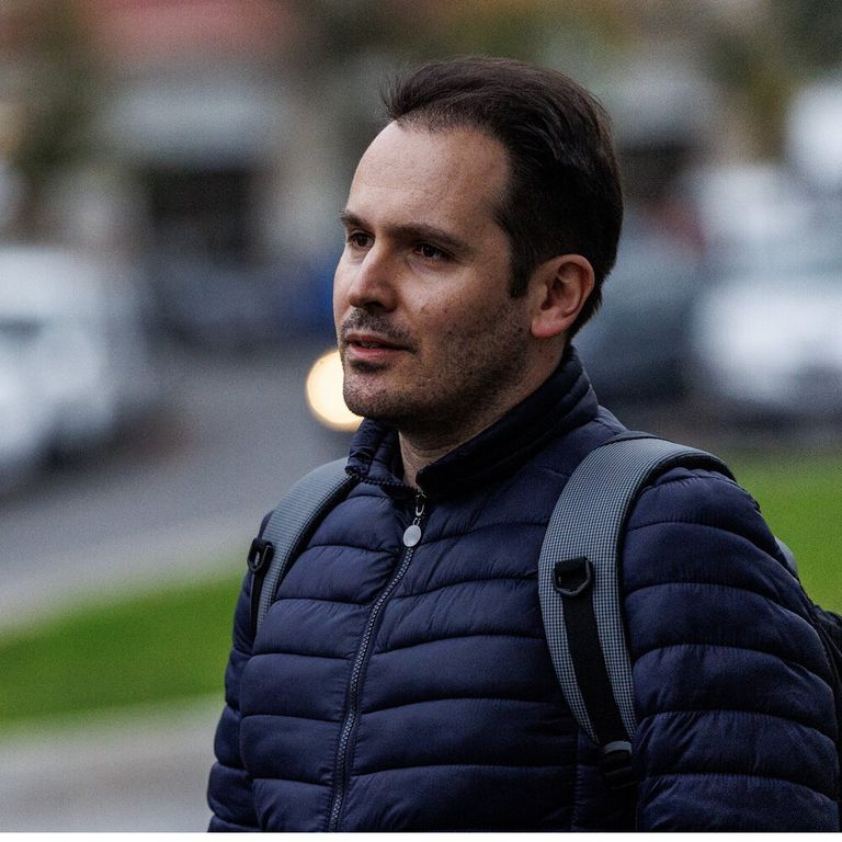 La genetista sul dna attribuito a Sempio: "Non avrei fatto la perizia come fece De Stefano"