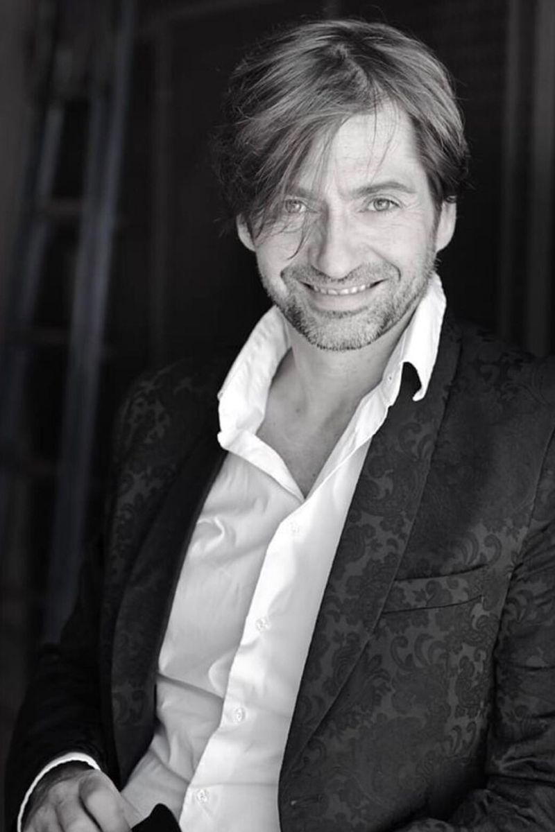 "Roma, gli stranieri e il cane che amo", Apolloni racconta la sua ultima serie