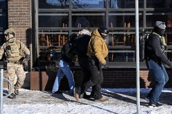 Sparatoria degli agenti Ice a Minneapolis, muore un uomo