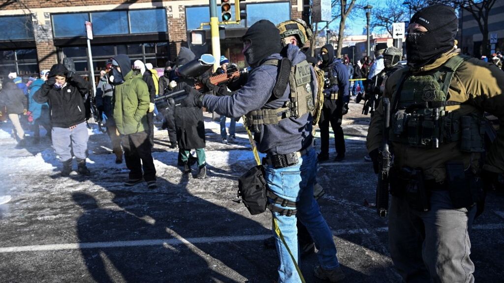 Sparatoria degli agenti Ice a Minneapolis, muore un uomo