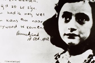 &nbsp;Anna Frank, ebrea tedesca, &egrave; divenuta un simbolo della Shoah per il suo diario, scritto nel periodo in cui lei e la sua famiglia si nascondevano dai nazisti. (foto Afp)