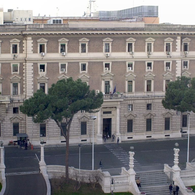 Il Viminale: "L'Ice sarà impegnato in sala operativa al Consolato di Milano"