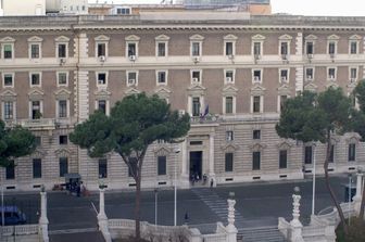 Il Viminale: "L'Ice sarà impegnato in sala operativa al Consolato di Milano"