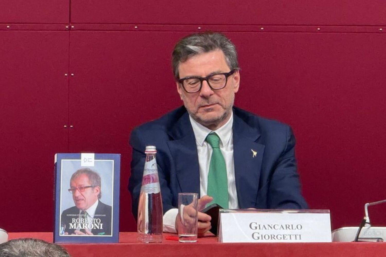 Giancarlo Giorgetti alla presentazione a Montecitorio del libro su Roberto Maroni