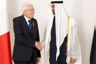 In visita negli Emirati Arabi Uniti, Mattarella invita al dialogo