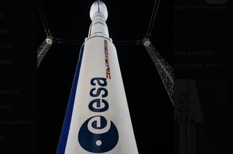 Negli archivi di Hubble ci sono 800 anomalie inedite