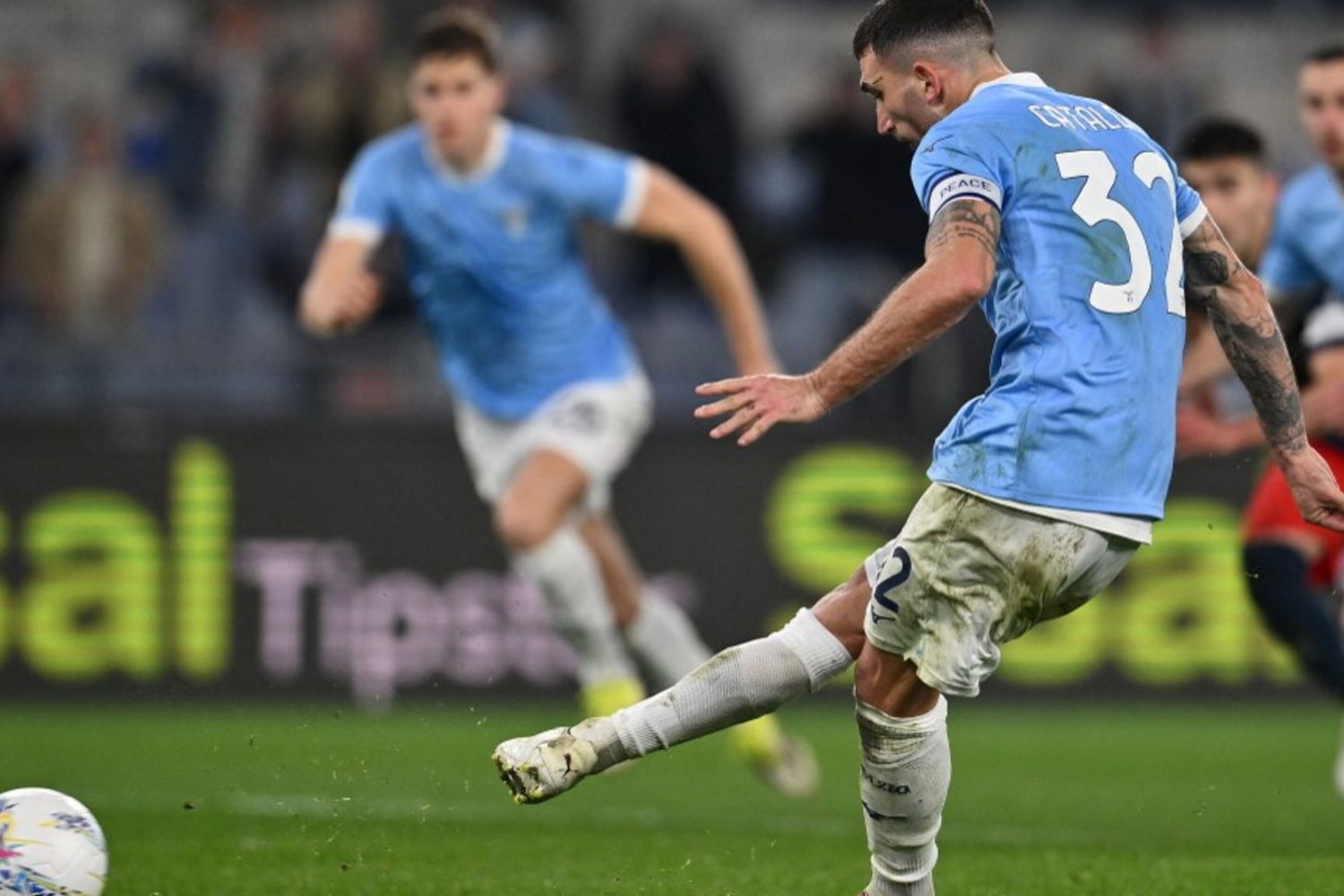 Danilo Cataldi realizza il gol che decide Lazio-Genoa al 100'