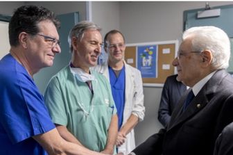 Mattarella visita i feriti di Crans-Montana al Niguarda: “Restituire una vita piena ai ragazzi”