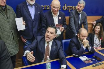 Contestazione per la conferenza stampa del Comitato Remigrazione e Riconquista