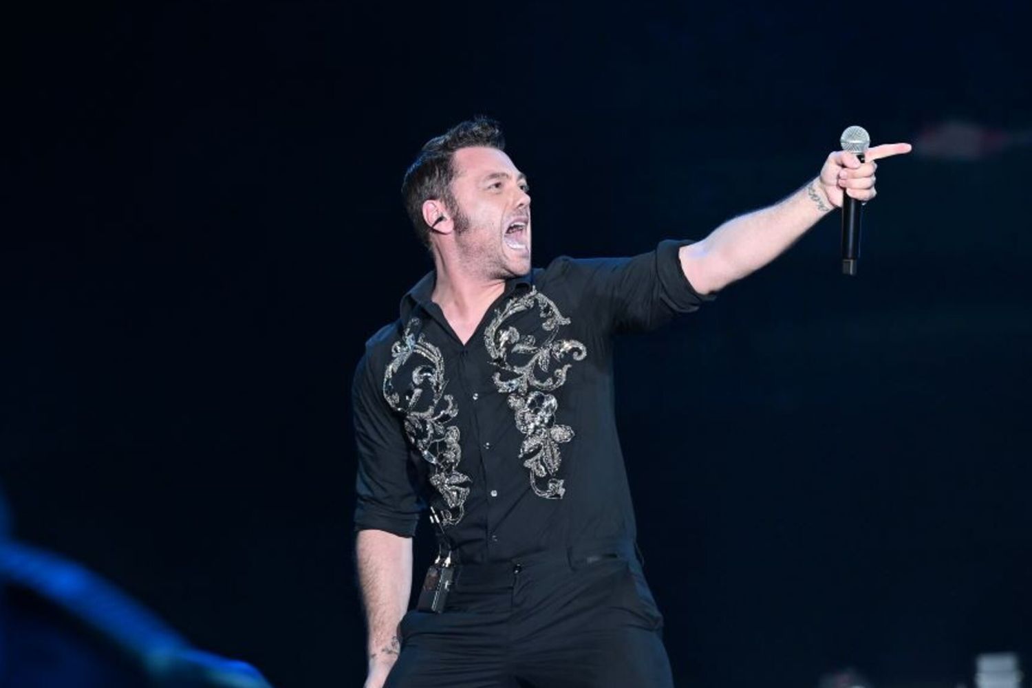 Tiziano Ferro in un concerto allo stadio Olimpico dell'estate 2023