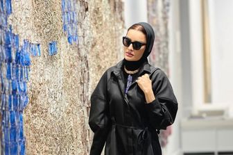 Moza del Qatar, la sceicca “influencer”: l'anello con diamante blu da 50 milioni incanta Art Basal