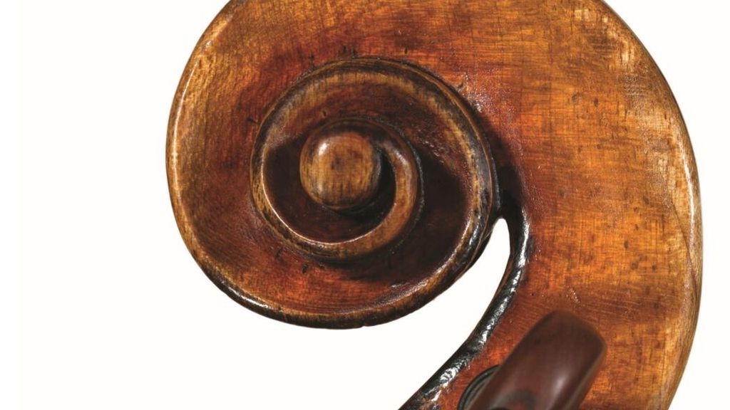 Violino Cremonese, 1715. Il riccio. Collezioni Liutarie del Comune di Cremona