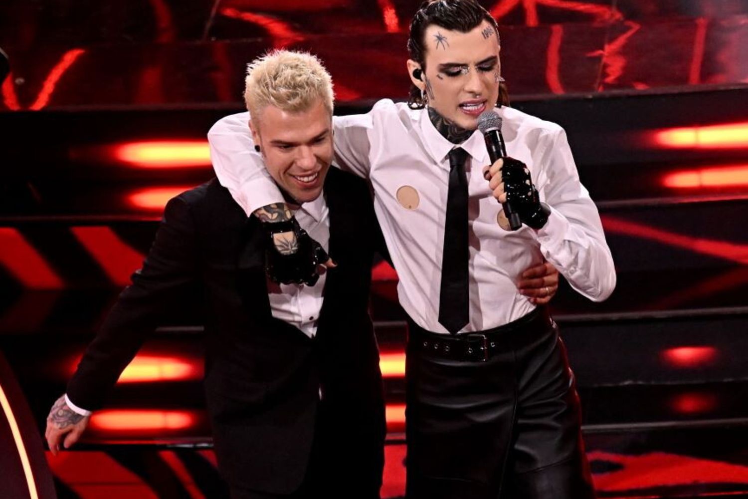 Sanremo 2023 - Fedez e Rosa Chemical sul  palco dell'Ariston