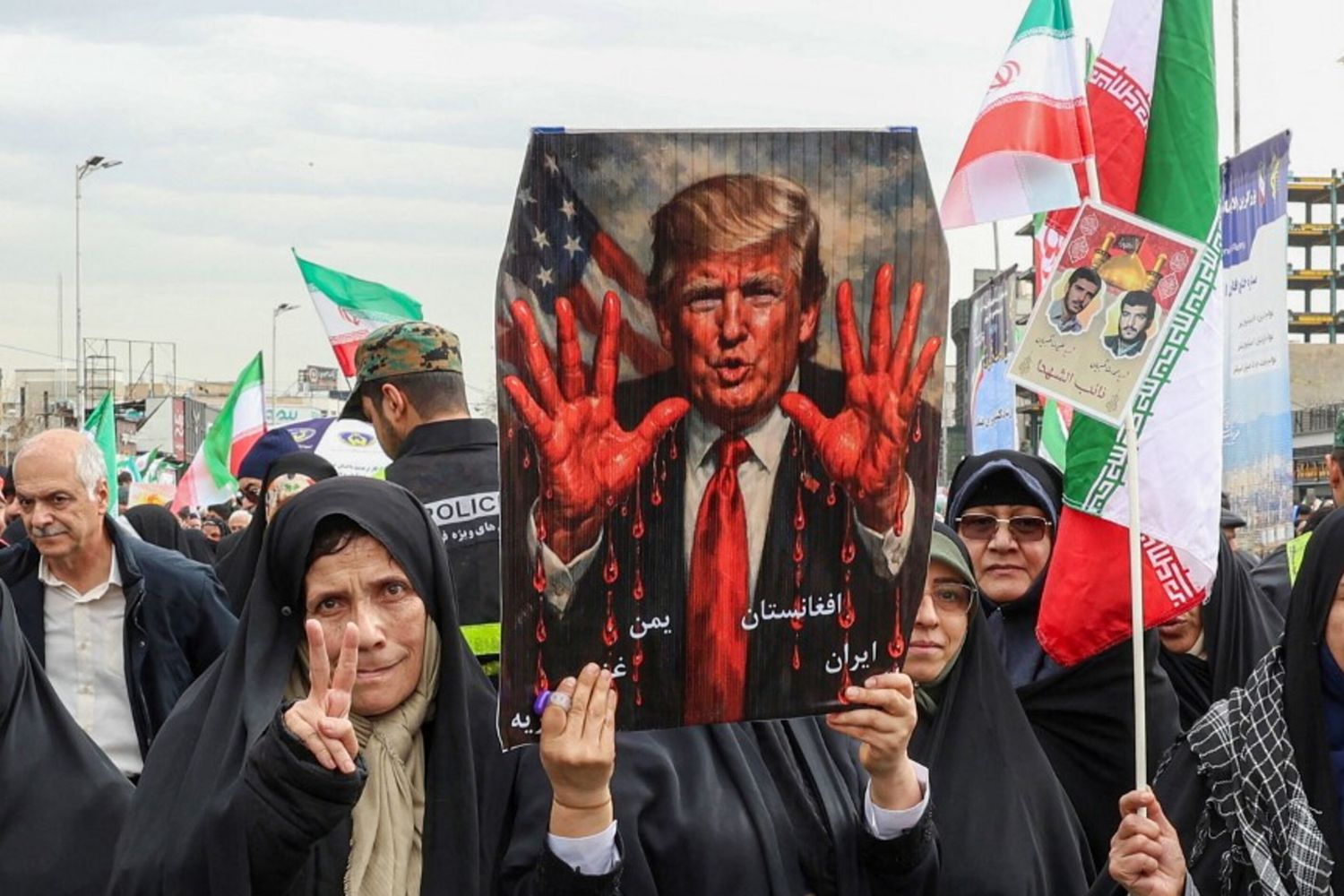 "Morte agli Usa". L'Iran festeggia la Rivoluzione islamica