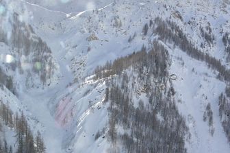 Valanga in Val Veny nei pressi di Courmayeur in Valle d'Aosta