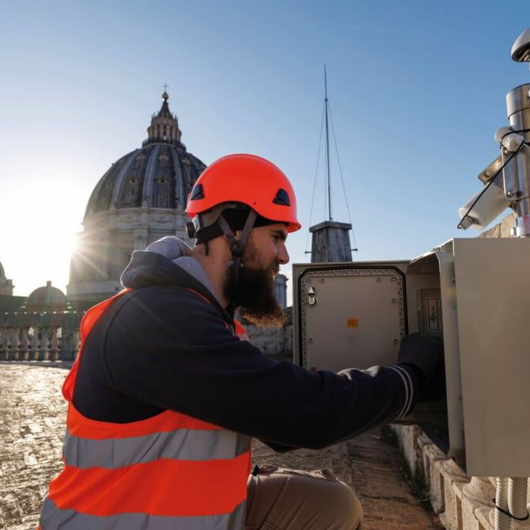 Progetto "Oltre il visibile" in collaborazione tra la Fabbrica di San Pietro ed Eni