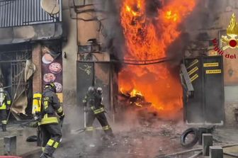 Incendio al Teatro Sannazaro di Napoli