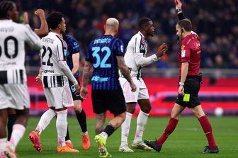 Pugno di ferro del giudice sportivo contro Comolli e Chiellini