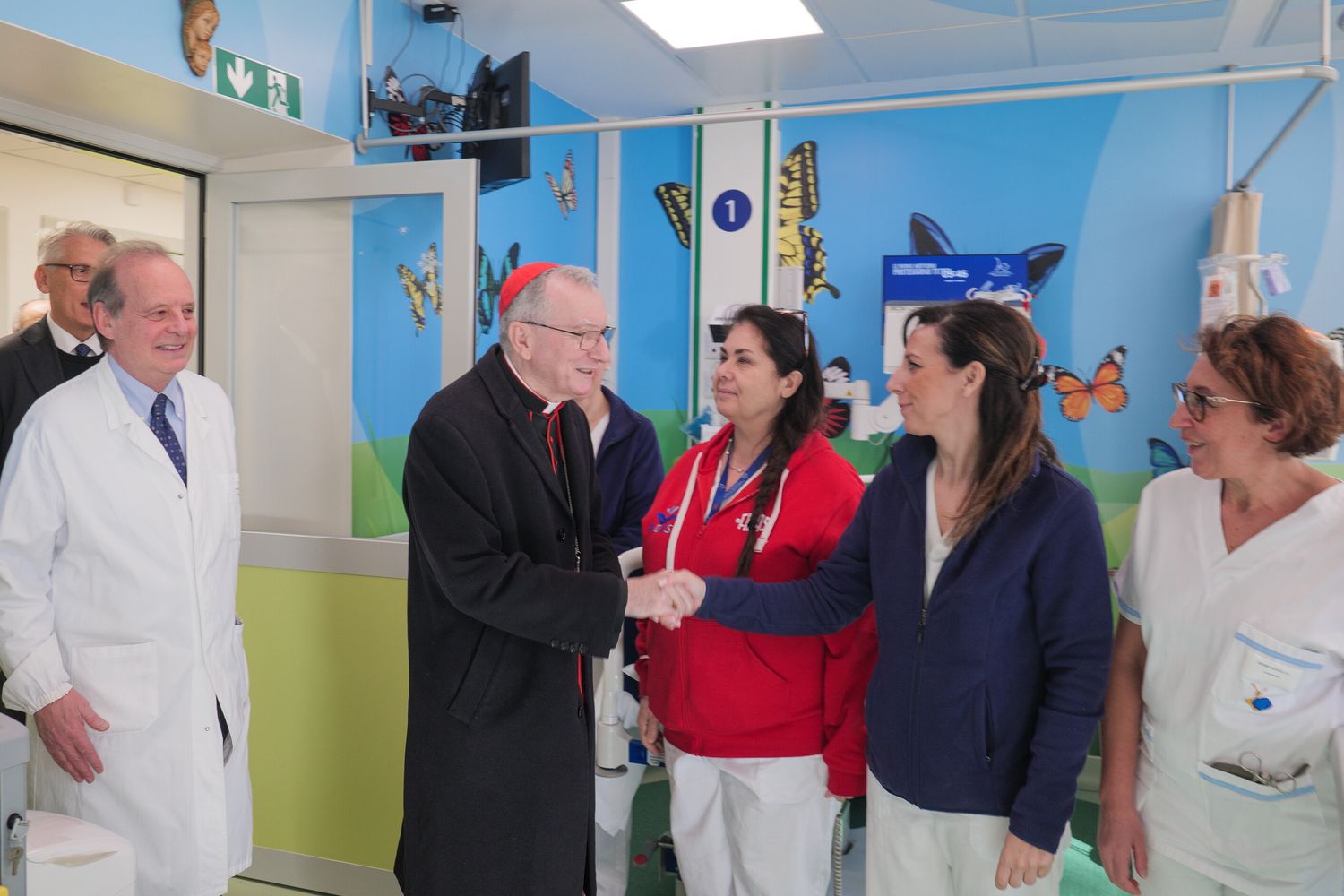 Parolin inaugura il nuovo reparto dialisi del Bambino Gesù