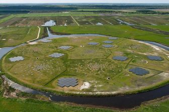 Il  radiotelescopio europeo Low Frequency Array (Lofar)
