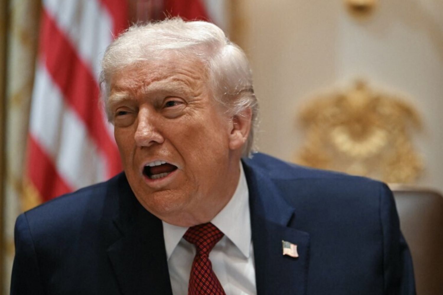 Trump: "Kiev sta perdendo, Zelensky accetti la realtà. E l'Europa non sa che cosa fare"