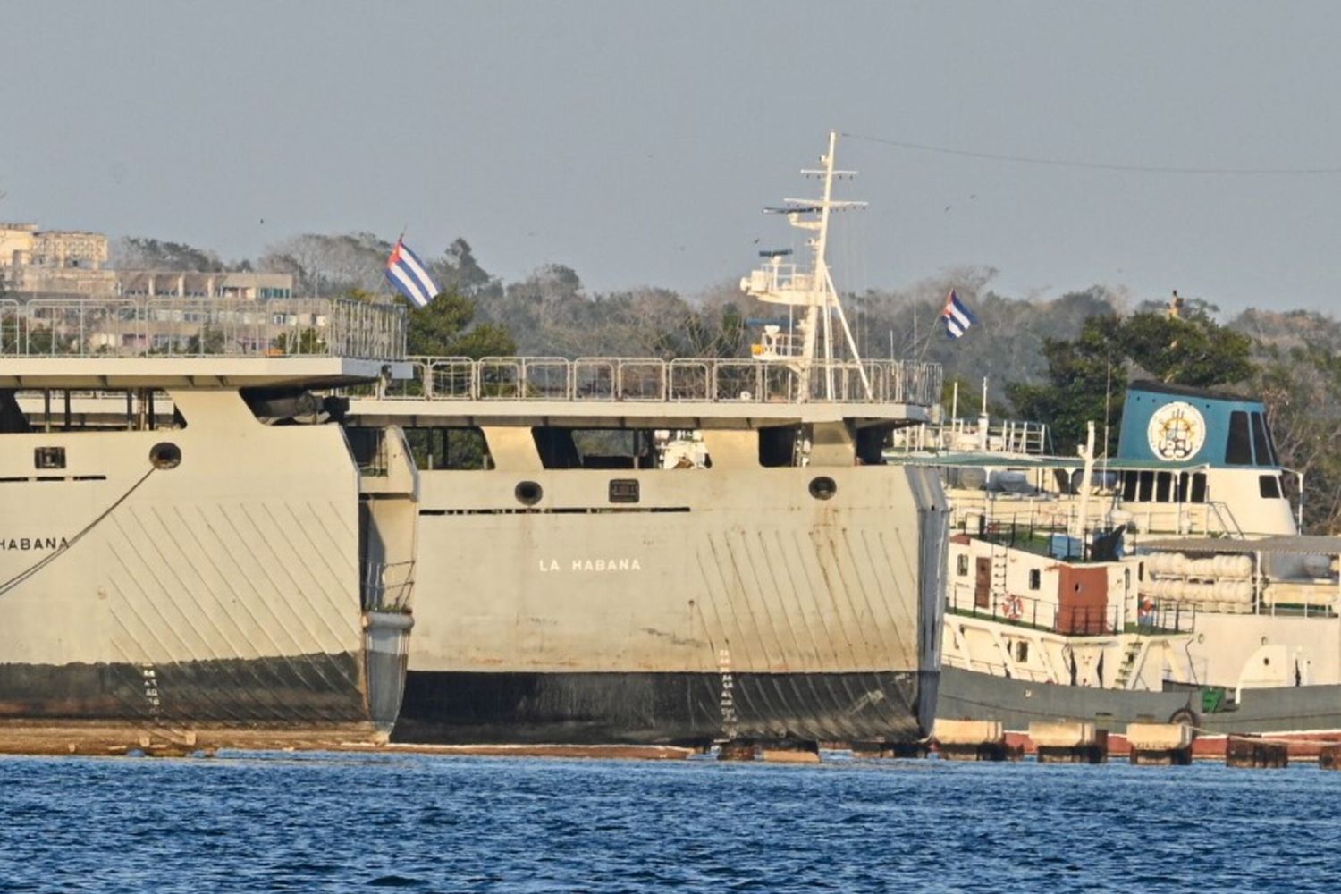 Le navi della guardia costiera cubana