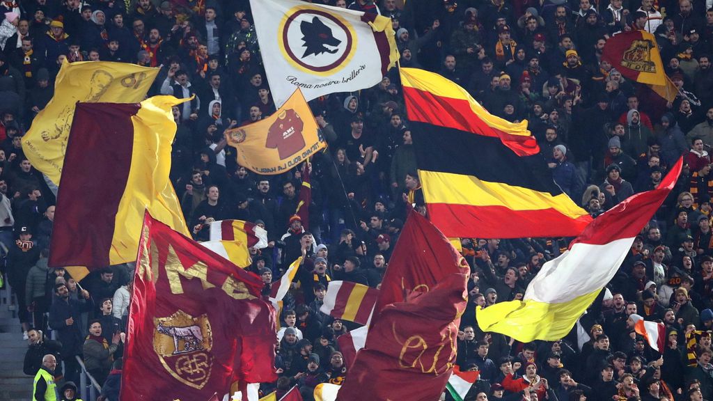 Tifosi della Roma allo Stadio Olimpico
