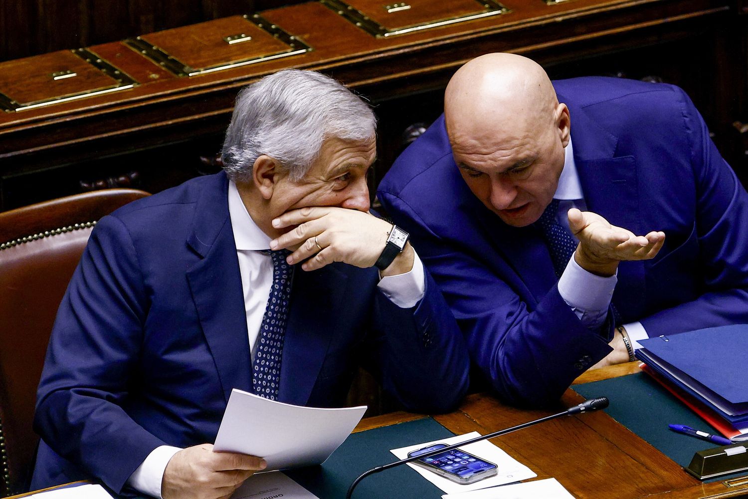 Tajani e Crosetto: "Prioritaria la sicurezza dei nostri connazionali"