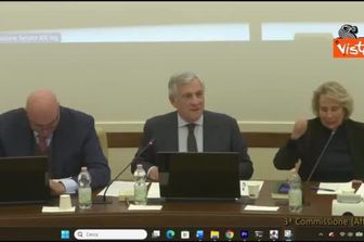 Tajani a Conte, bagarre in Commissione: "Io non sono andato in ginocchio dalla Merkel"