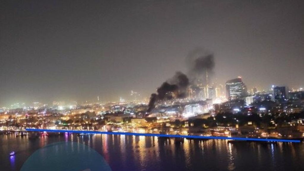 In fiamme il consolato Usa a Dubai,