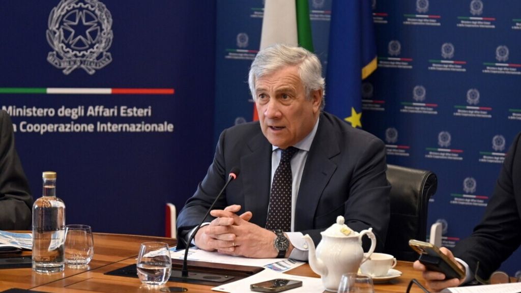 La linea cauta dell'Italia, tra sostegno al Golfo e richieste di de-escalation