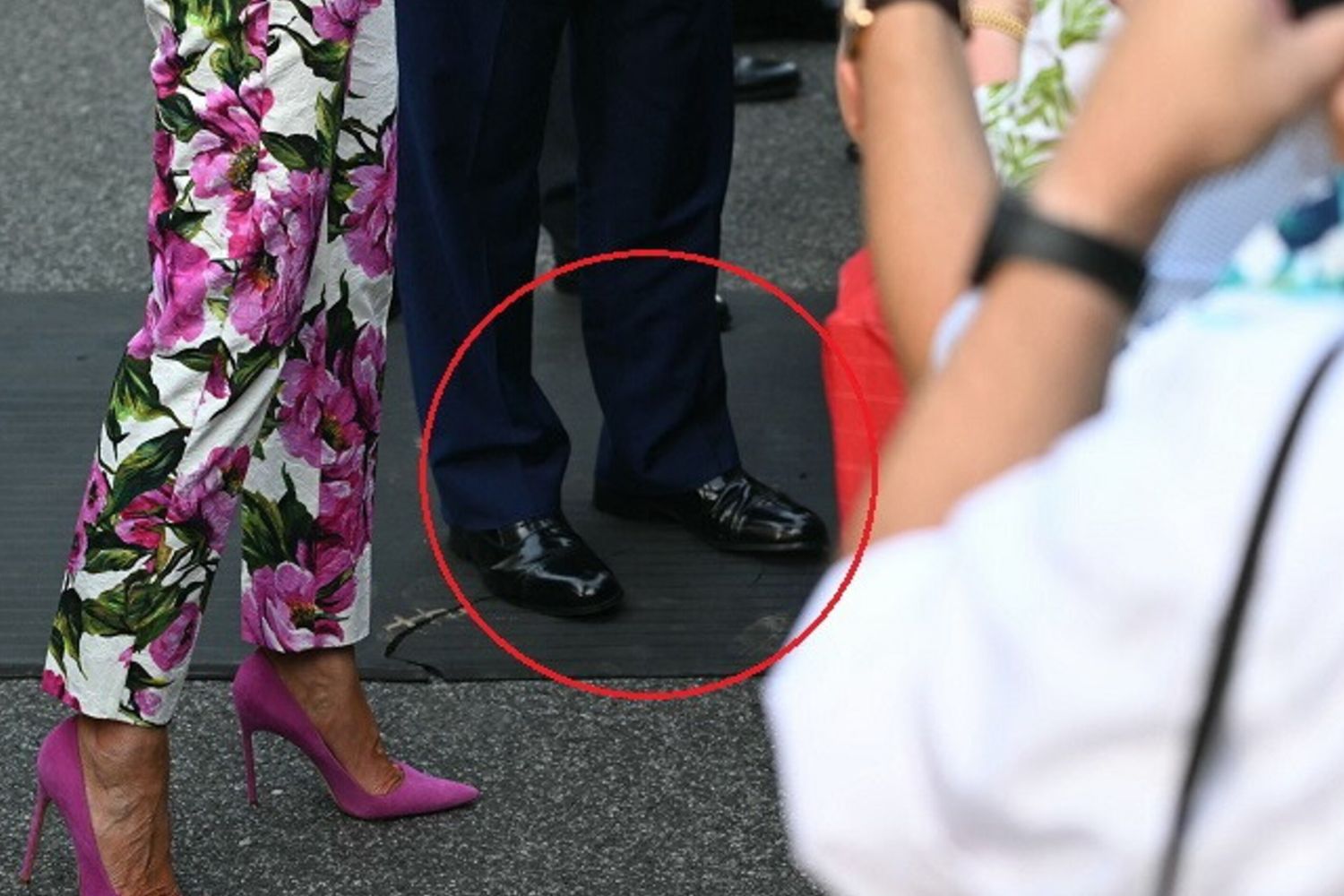 Nuova 'fissa' di Donald Trump: le scarpe Oxford Florsheim