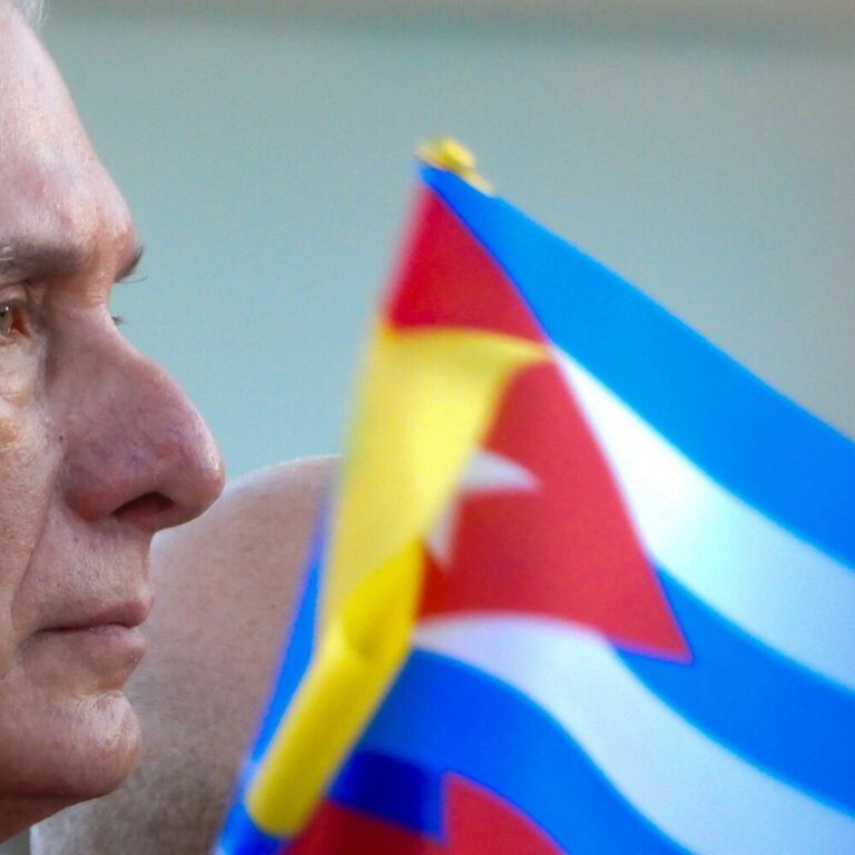 Trump: "Avrò l'onore di prendere Cuba". Gli Usa chiedono le dimissioni di Dìaz-Canel