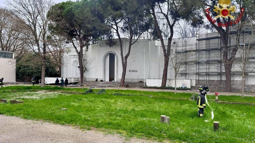 Incendio al padiglione Serbia della Biennale di Venezia