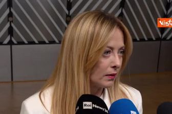 Meloni su blocco ungherese ad aiuti all'Ucraina: Situazione risolvibile, serve flessibilità