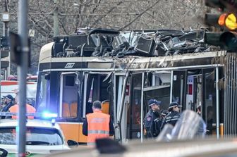 Il tram deragliato il 27 febbraio 2026 a Milano