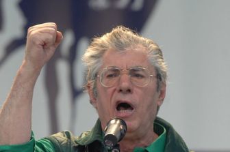 Umberto Bossi al raduno di Pontida del primo giugno 2008