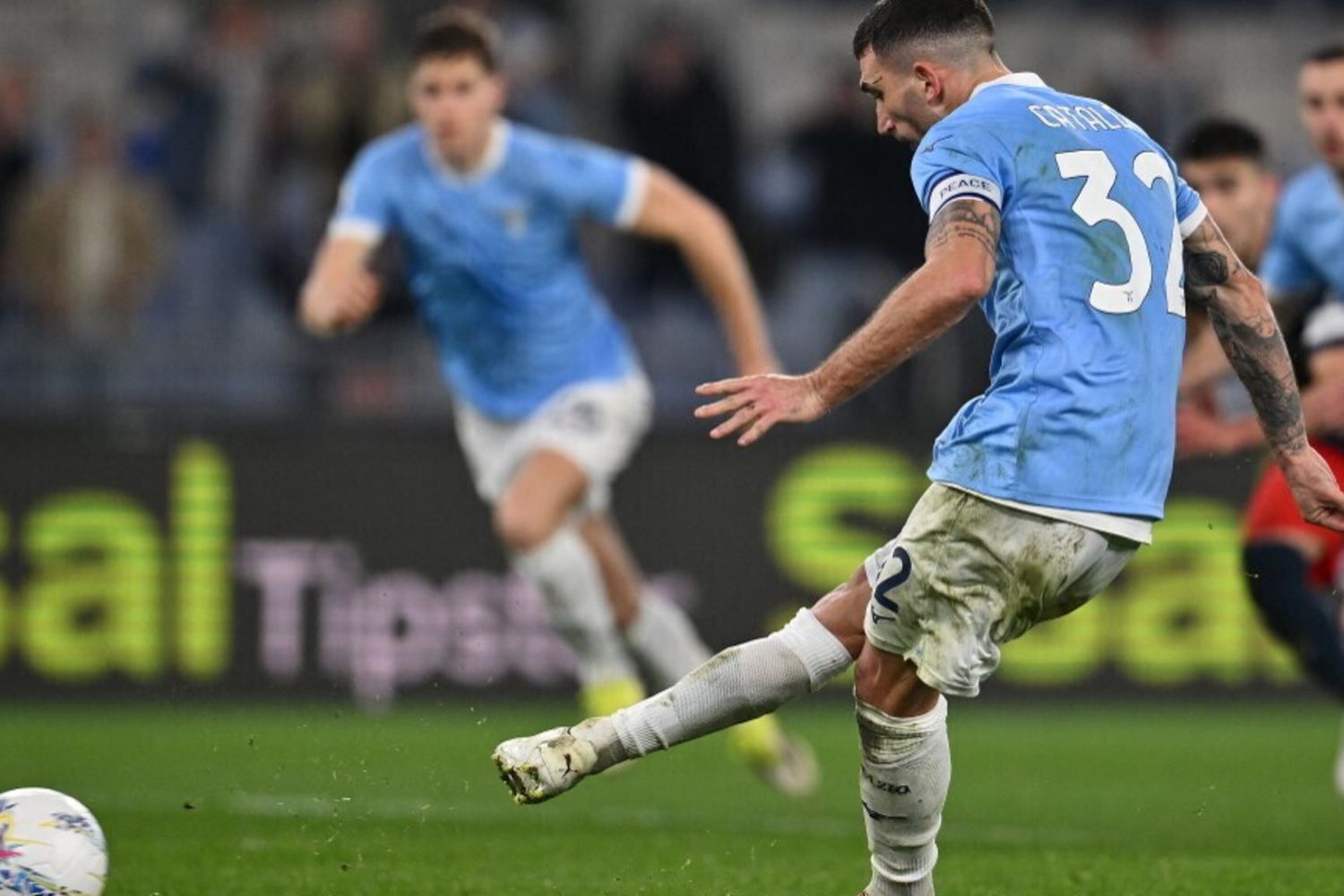 Danilo Cataldi realizza il gol che decide Lazio-Genoa al 100'