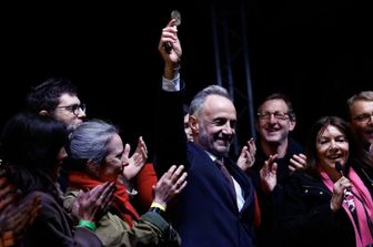 Elezioni municipali in Francia: Gregoire sindaco di Parigi, "cuore della resistenza"