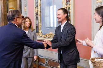 La famiglia nel bosco ricevuta al Senato da Ignazio La Russa